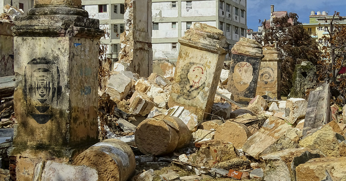 Escombros en el Vedado © CiberCuba