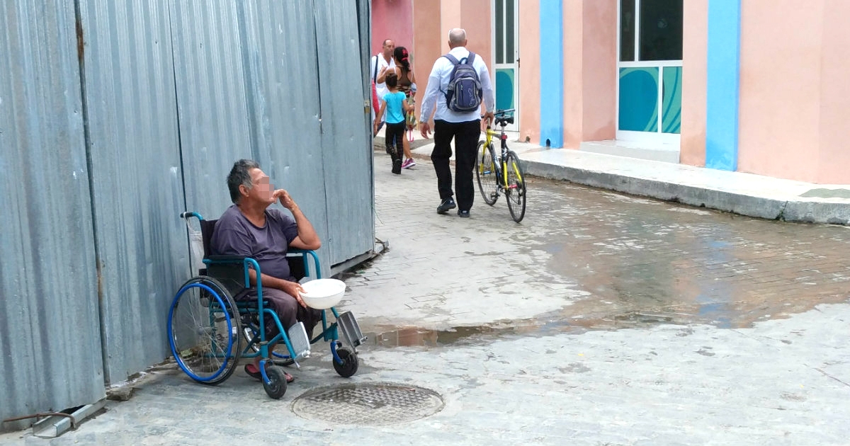 Deambulante en Santa Clara (Imagen referencial) © CiberCuba