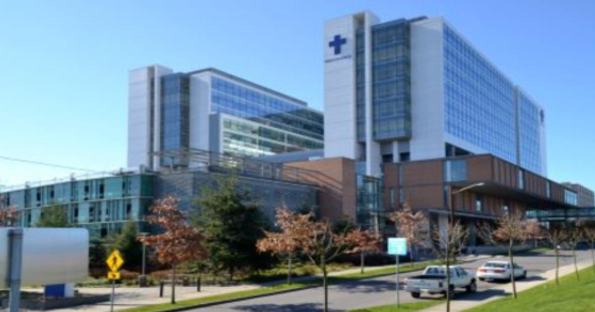 Hospital donde se atendió en Washington. © Facebook del Providence Regional Medical Center