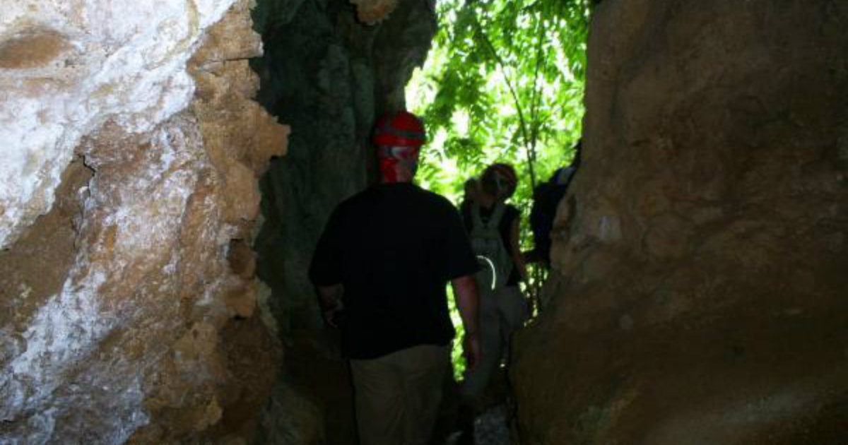 Cueva en Pinar del Río (referencia) © Cubatechtravel