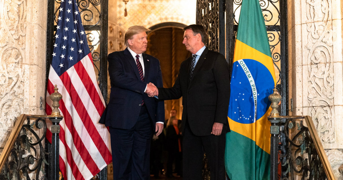 Donald Trump y Jair Bolsonaro estrechan sus manos en Palm Beach © Flickr / The White House