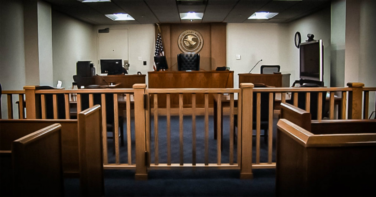Interior de una corte de inmigración © Departamento de Justicia