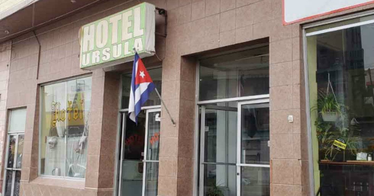 Fachada del hotel Ursula, en Juárez © Twitter/El Diario Mx