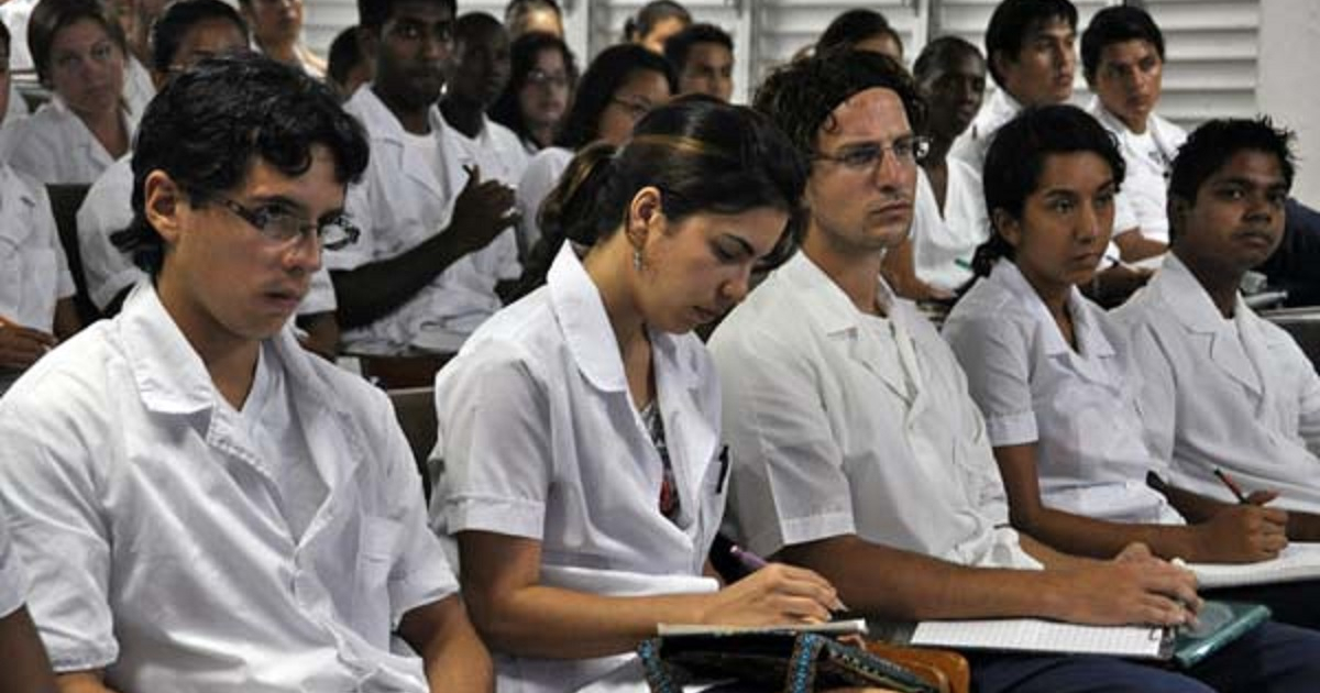 Estudiantes de Medicina © CubaSí