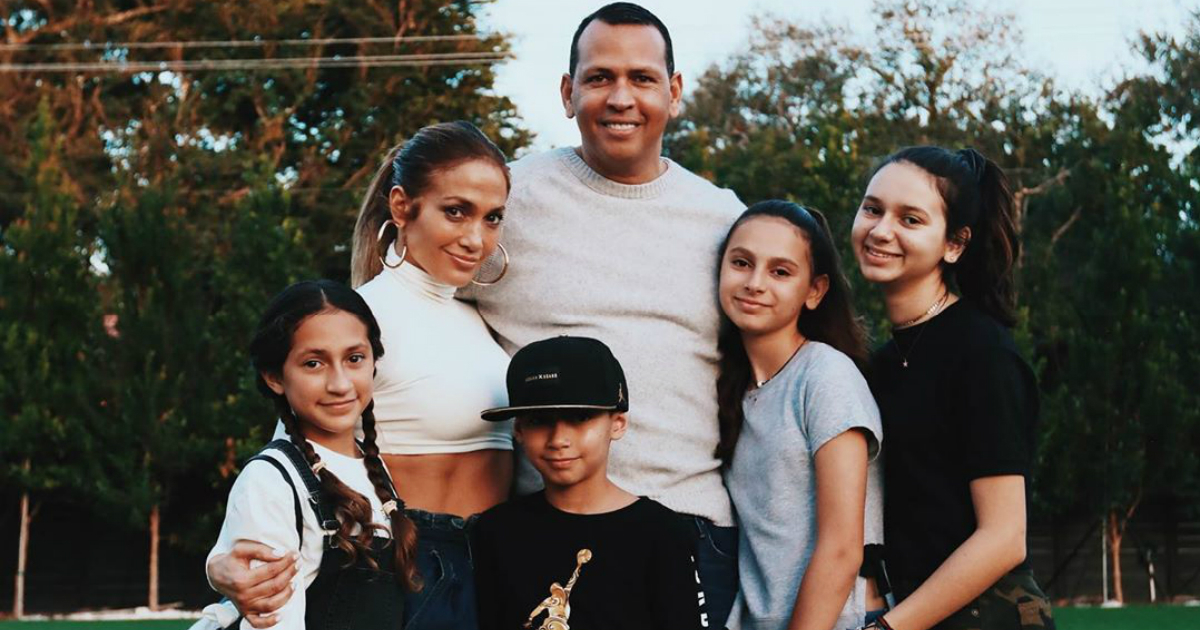 Jennifer Lopez y Alex Rodriguez con sus hijos © Instagram / Alex Rodriguez