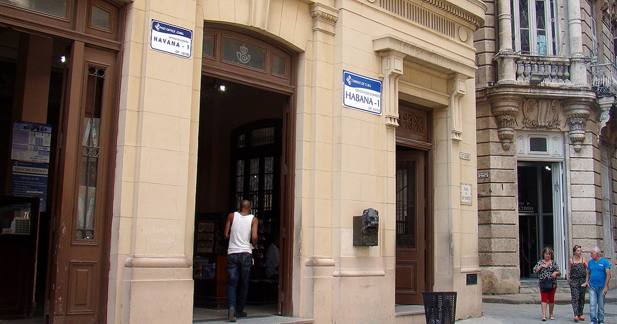 Oficina de Correos de Cuba en La Habana. © CiberCuba 