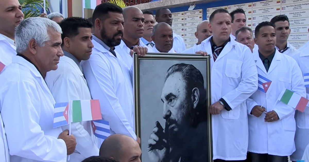 Médicos cubanos en Italia. © Captura de Youtube/AFP