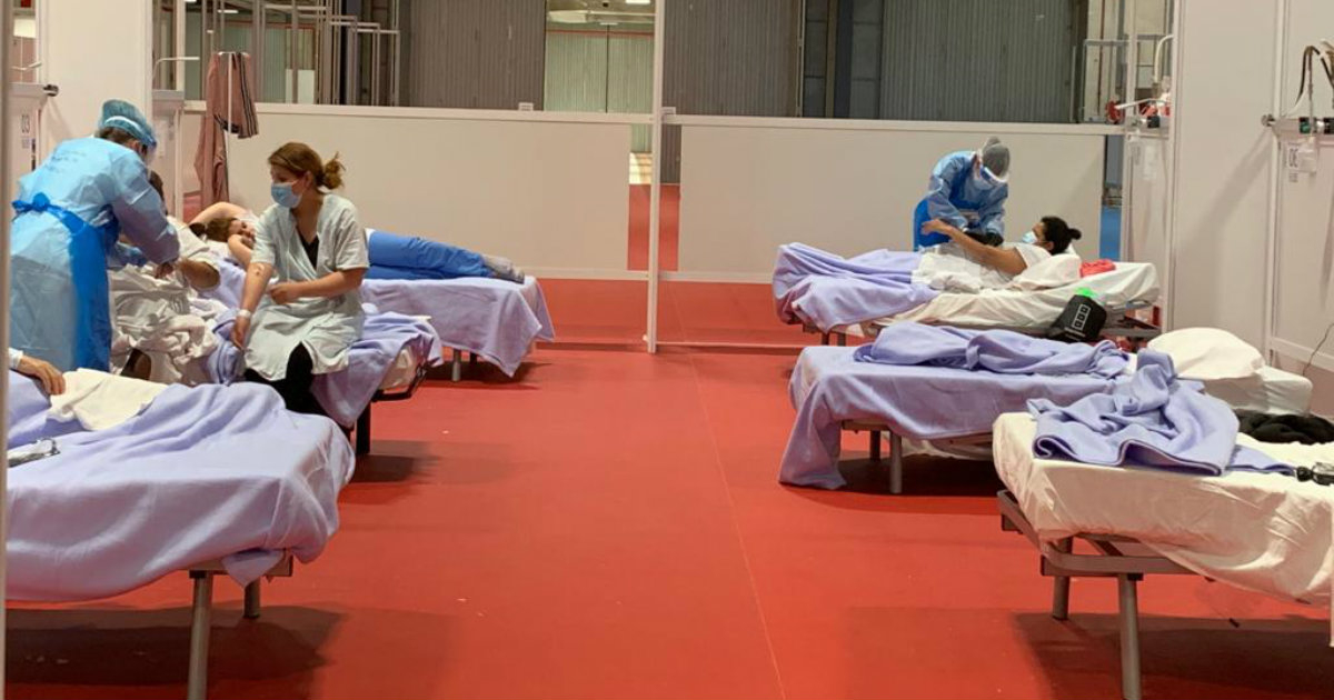 Médicos y enfermeras atienden a pacientes contagiados en Madrid © Twitter / SATSE Madrid