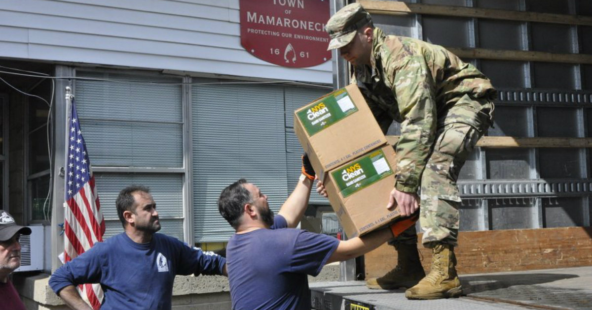 Soldados entregan ayuda por el coronavirus en Minnesotta © twitter/FEMA