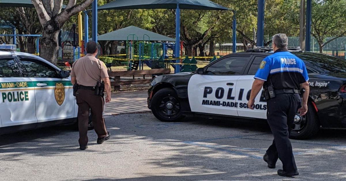 Policía de Miami-Dade en un parque. (imagen de referencia) © Twitter / MiamiDadePD