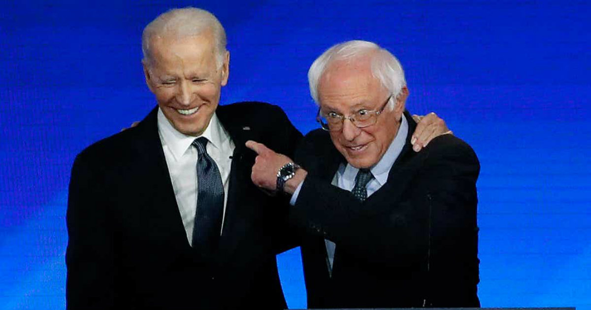 Joe Biden (i) y Bernie Sanders (d) © YouTube/Screenshot