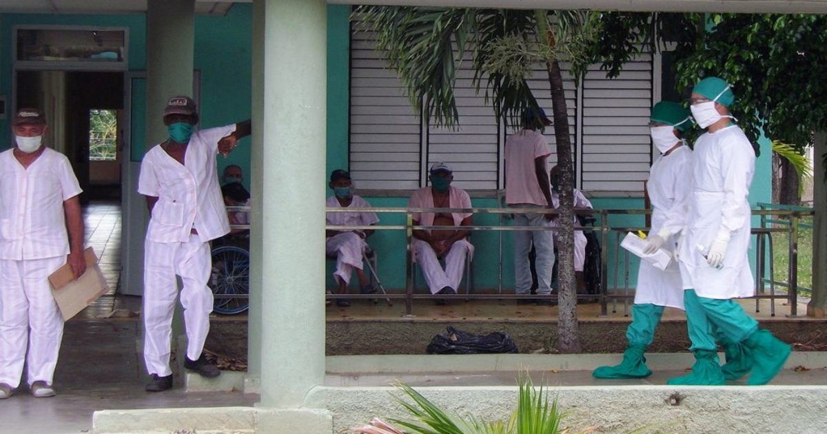 Ancianos de asilo en aislamiento en una escuela en Santa Clara. (imagen de referencia) © Facebook / Freddy Pérez Cabrera 