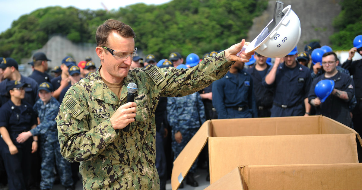 El capitán de la Marina despedido, Brett Crozier © Defense.gov