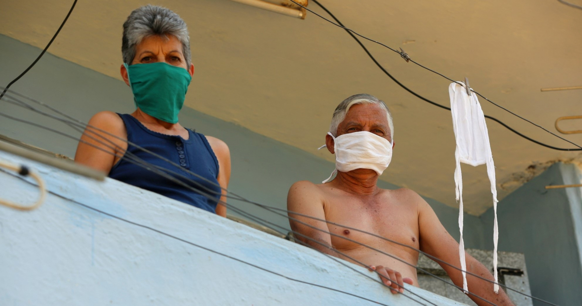 Personas en cuarentena en comunidad Camilo Cienfuegos de Pinar del Río © Facebook / Naturaleza Secreta