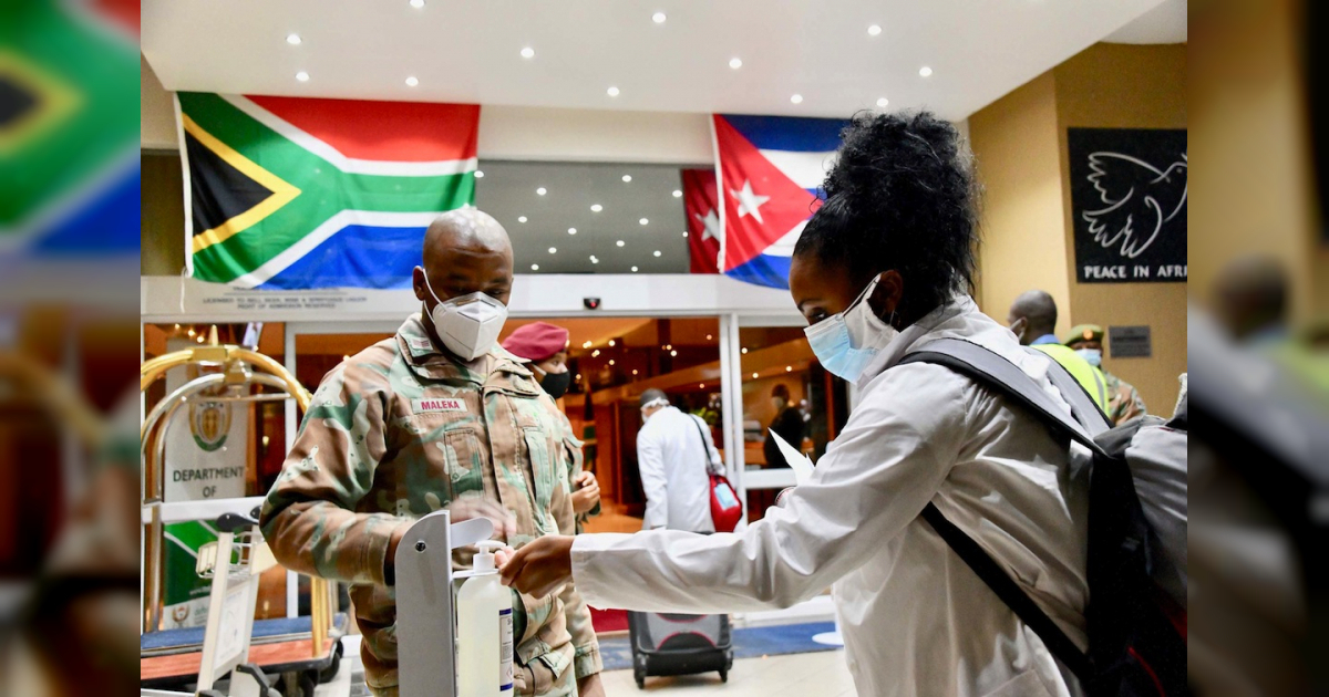 Médicos cubanos llegando a Sudáfrica © Naiz