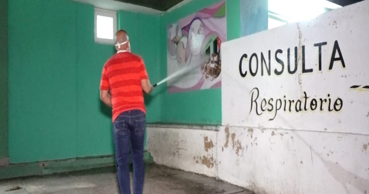 Desinfección del hospital de Cárdenas © Periódico Girón