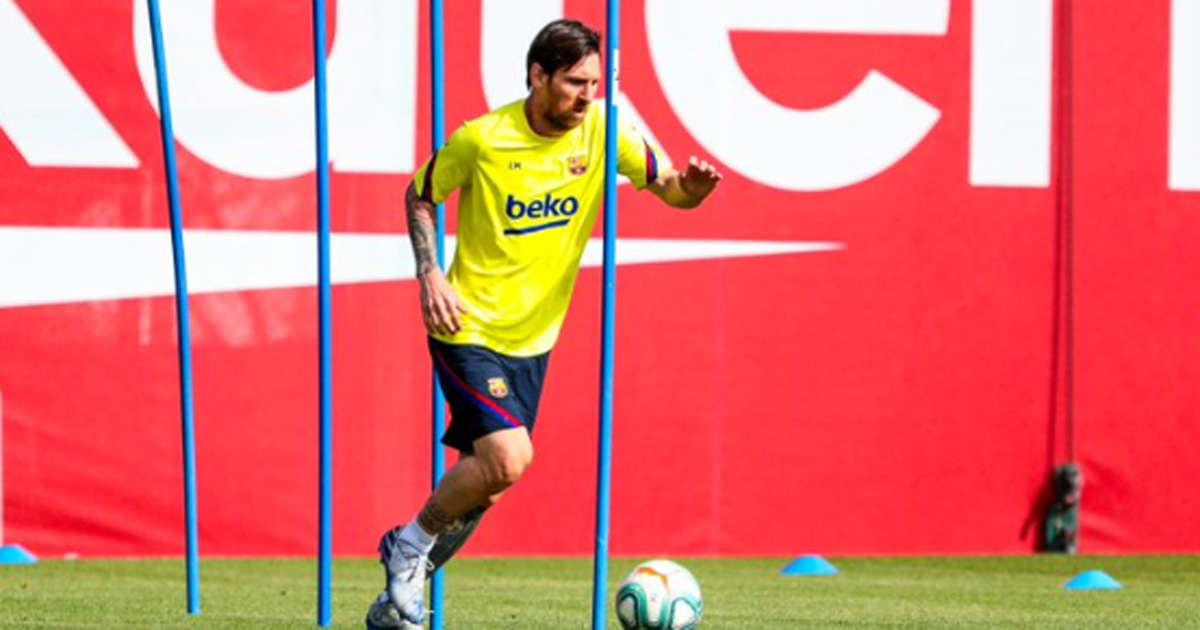 Leo Messi entrenando © Twitter / FC Barcelona