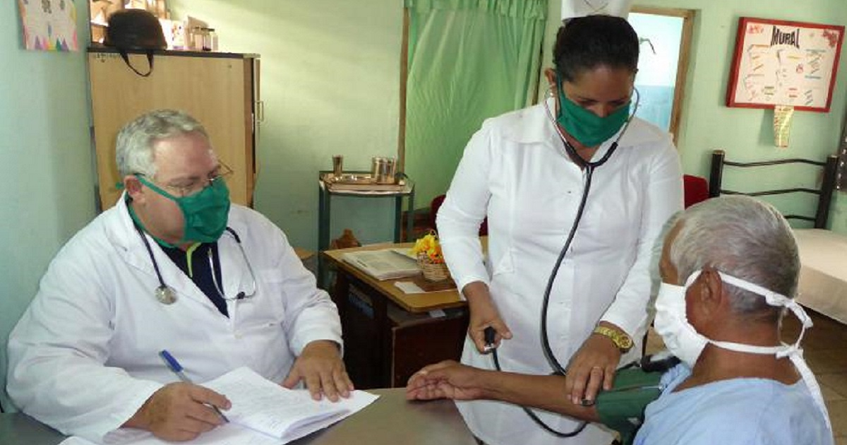 Atención a pacientes en el Centro de Protección Social de Camagüey (imagen de referencia) © Granma