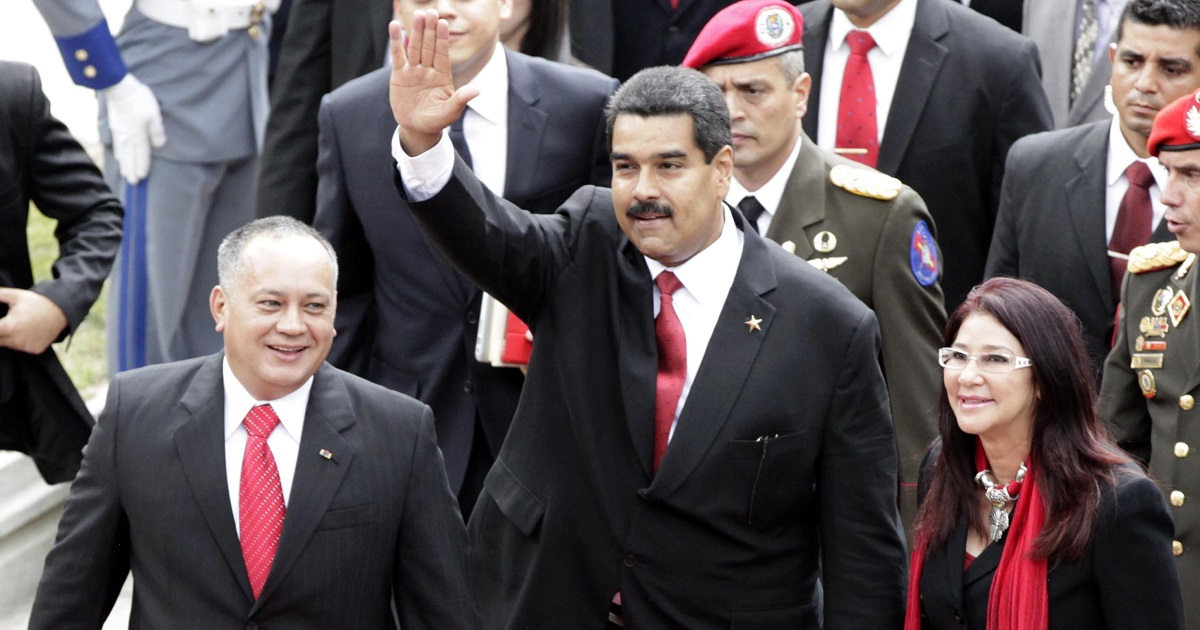 Cabello, Maduro y Flores © Wikipedia Commons