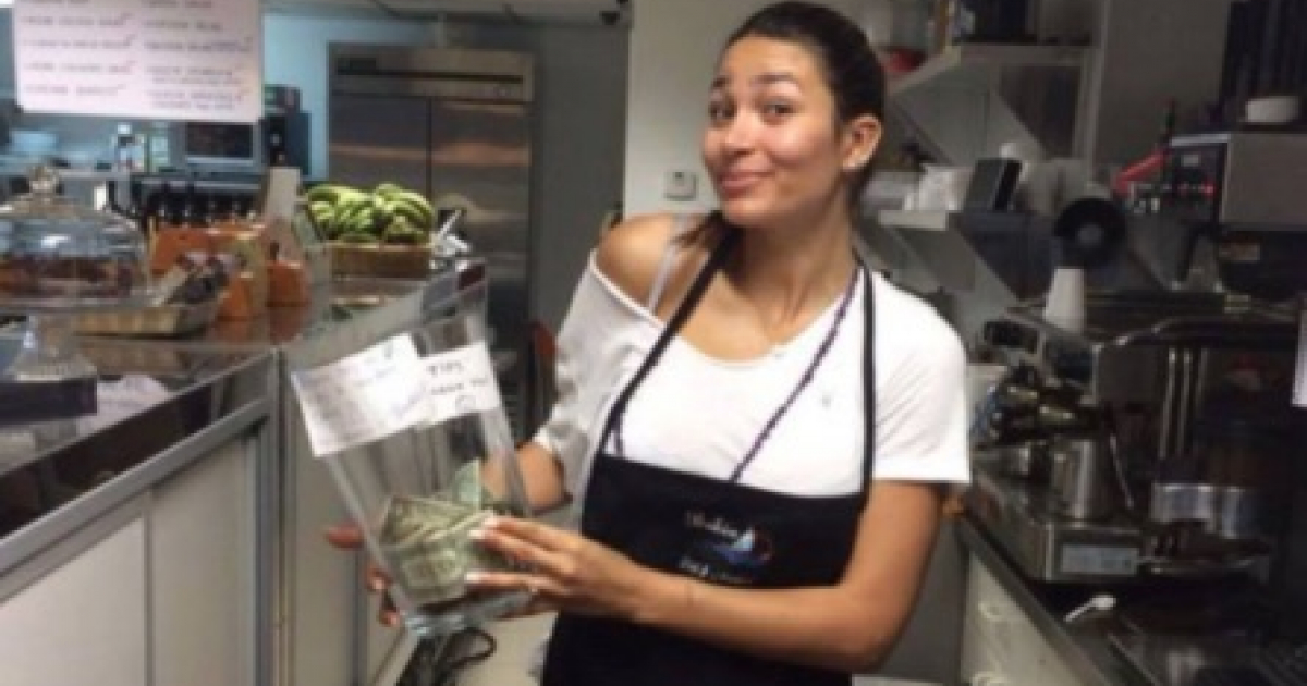 Lisandra Silva cuando trabajaba de camarera en Miami © Instagram Stories / Lisandra Silva