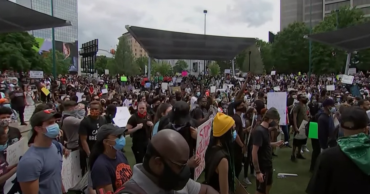 Protestas en Atlanta, Giorgia, por la muerte de George Floyd (imagen de referencia). © Captura de Youtube / NBC 