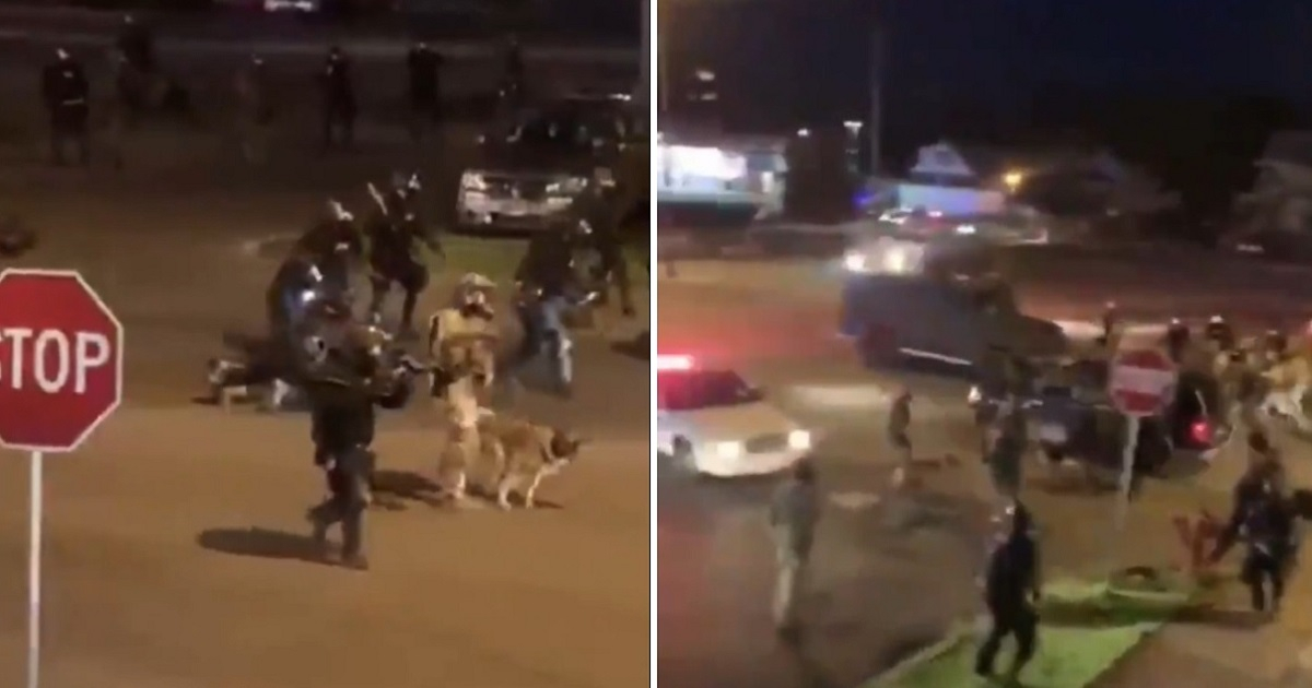 En Buffalo, Nueva York, un auto SUV atravesó una línea policial hiriendo a 2 oficiales. © Captura de vídeo