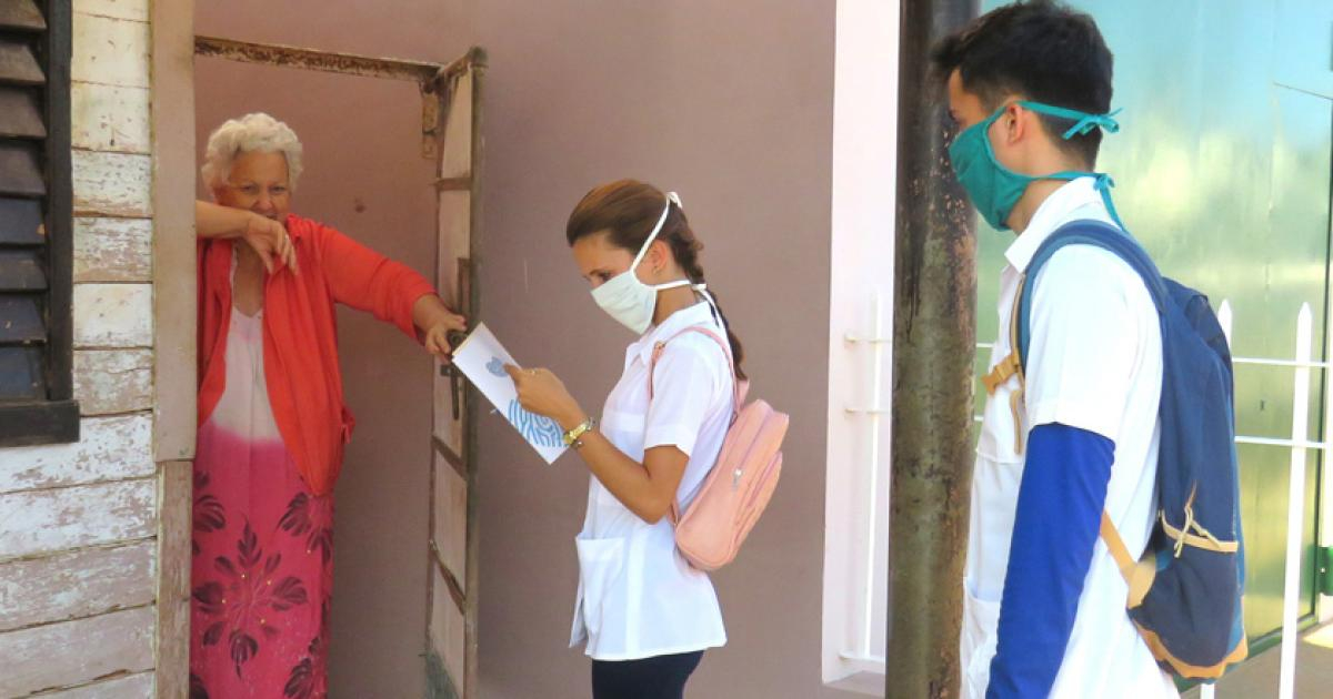 Estudiantes de medicina realizan pesquisaje en Cuba © ACN