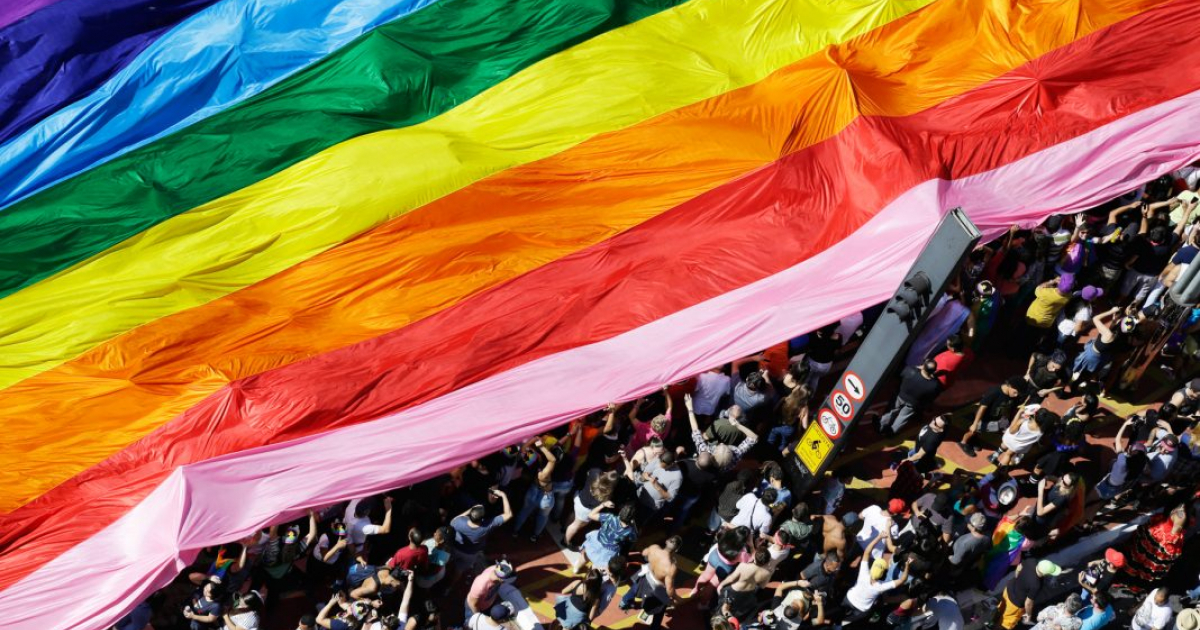 Bandera LGBTIQ (imagen referencial) © Twitter / @USEmbPAN