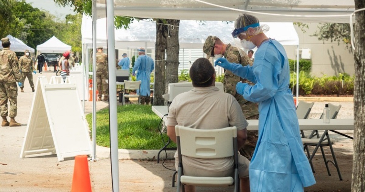 Sitio de pruebas de coronavirus en Florida © Twitter / Ron DeSantis