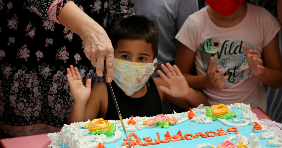 Niños que superaron el coronavirus durante fiesta en la Finca de los Monos © Facebook/Naturaleza Secreta