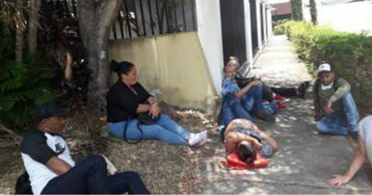 Cubanos a la espera de asilo en Costa Rica. © Change.org