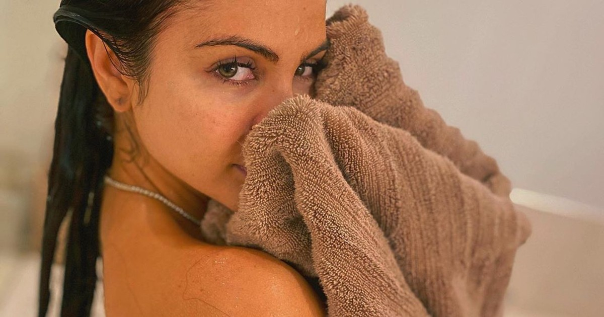 Natti Natasha desnuda recién salida de la ducha © Instagram / Natti Natasha