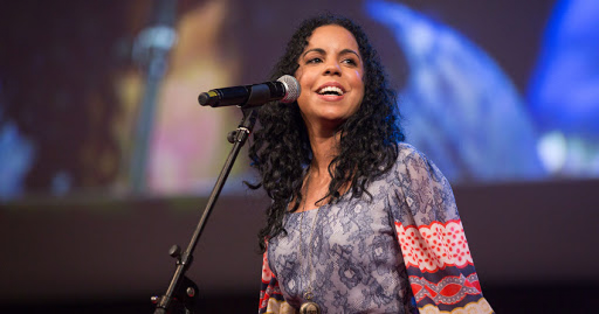 La cantante cubana Danay Suárez © James Duncan/ZafraMedia