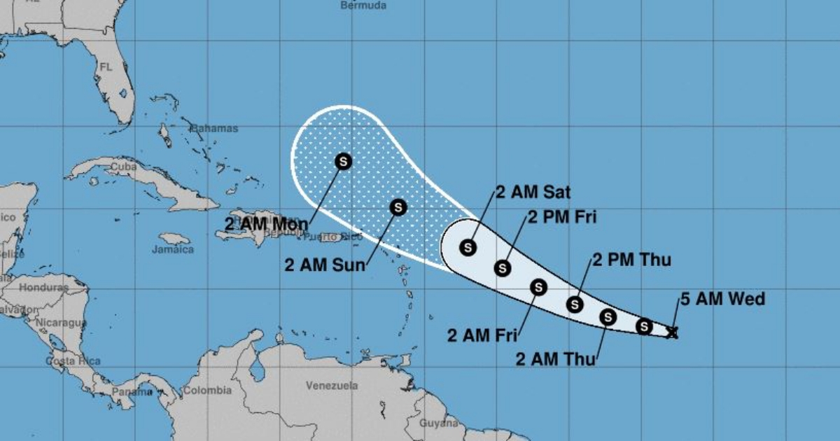 Trayectoria de la depresión tropical 11 que podría ser hoy la tormenta tropical Josephine. © NHC