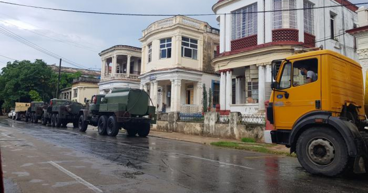 Desinfección de las calles del Vedado © Radio Rebelde