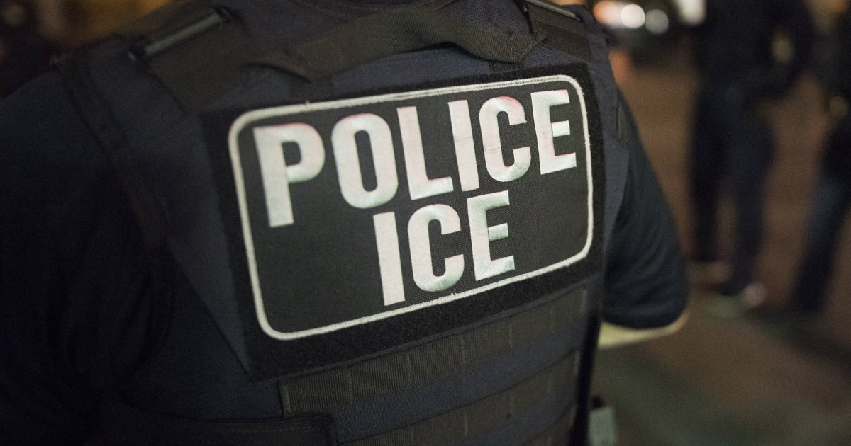 ICE Police © Flickr / U.S. Immigration and Customs Enforcement Seguir