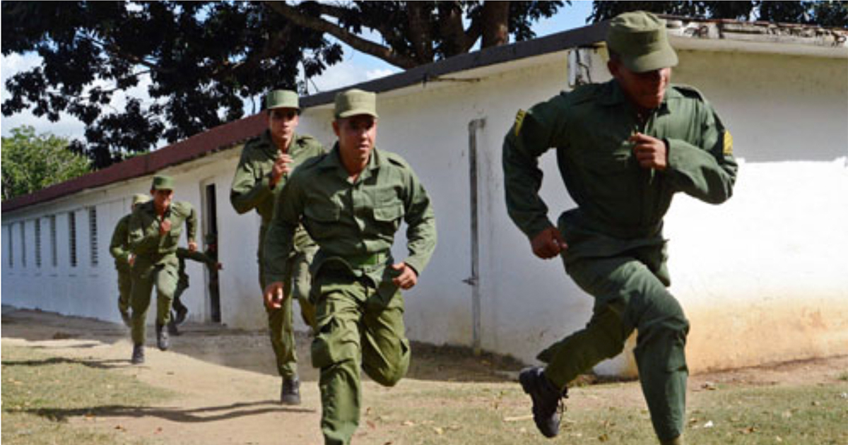 Jóvenes en el servicio militar obligatorio en Cuba © Oscar Alfonso Sosa / ACN