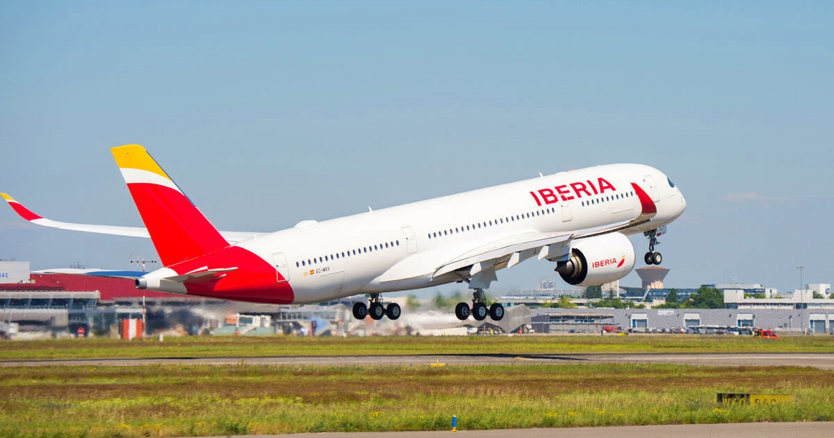 Avión de Iberia © Consulado de España en La Habana