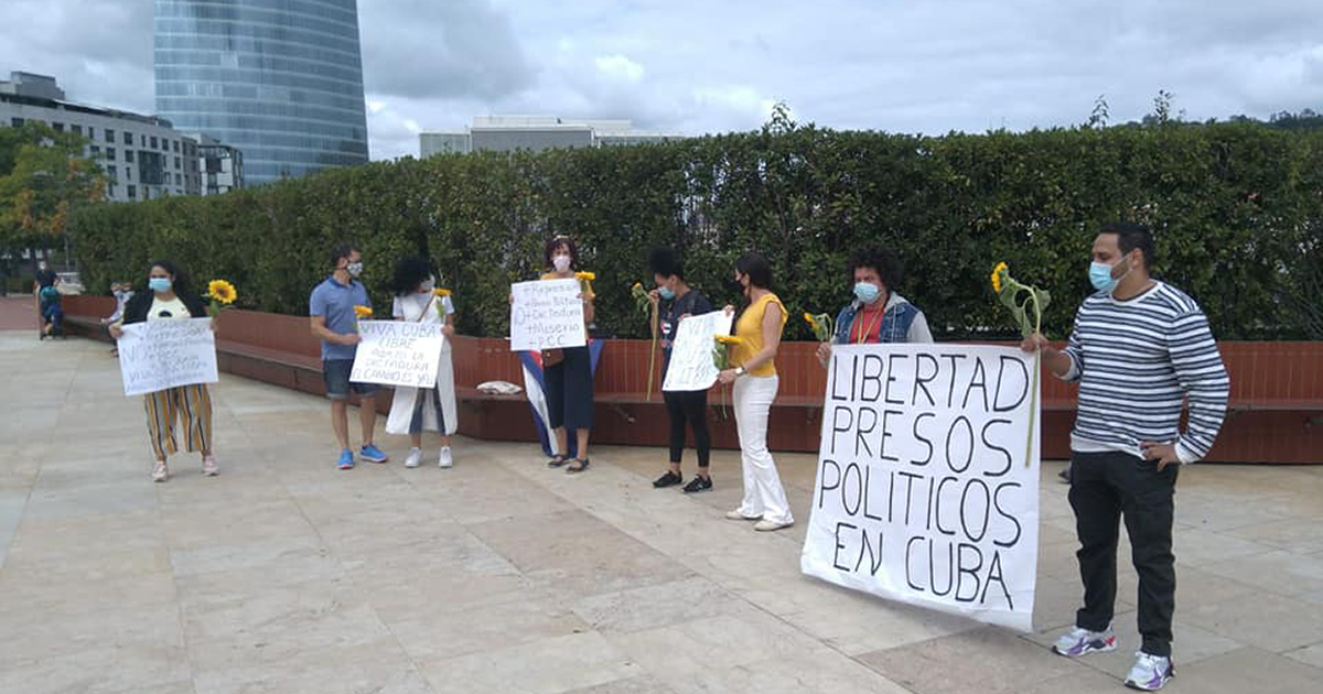 Cubanos en Bilbao, España © Facebook / Movimiento: Acciones por la Democracia