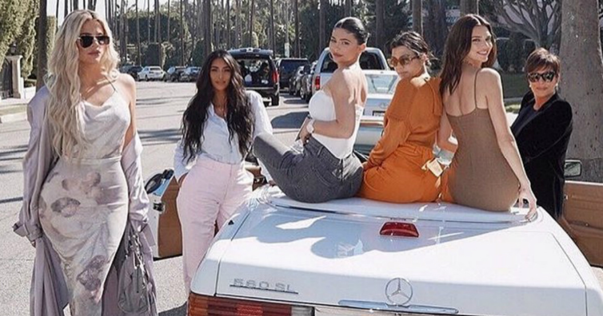 Kris Jenner junto a sus hijas Kim, Kourtney, Khloé, Kendall y Kylie © Instagram / Kris Jenner