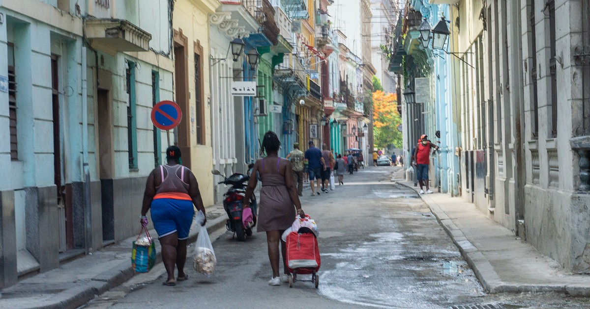 Los cubanos padecen una prolongada crisis económica © CiberCuba
