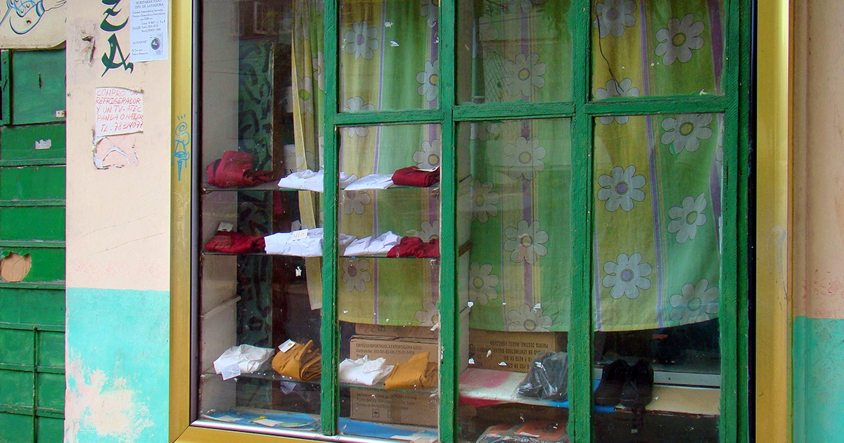Tienda de uniformes escolares en Cuba (Imagen referencial) © CiberCuba