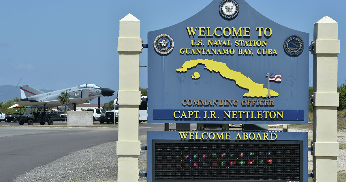 Entrada de la Base Naval © Naval Station Guantanamo Bay website