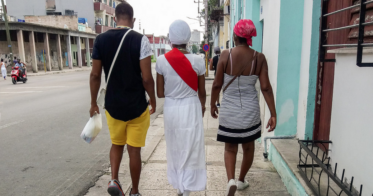 Cubanos en La Habana © CiberCuba