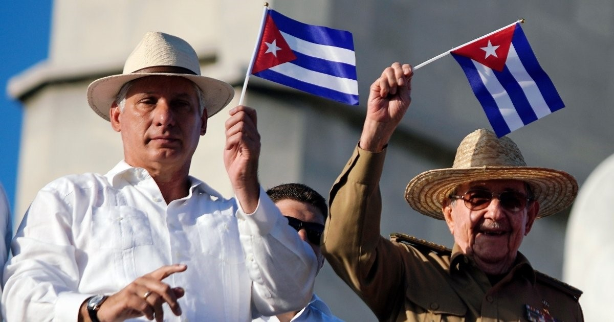 Raúl Castro y Miguel Díaz-Canel © Cubadebate