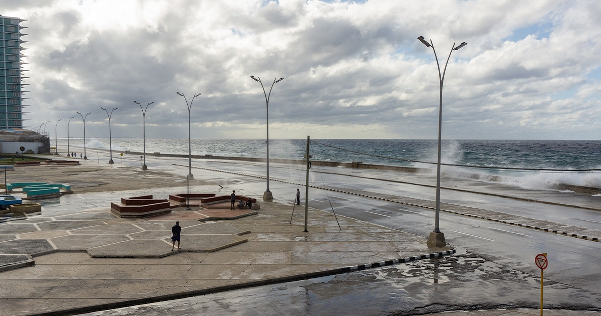 Malecón de La Habana con oleaje (imagen de referencia) © CiberCuba