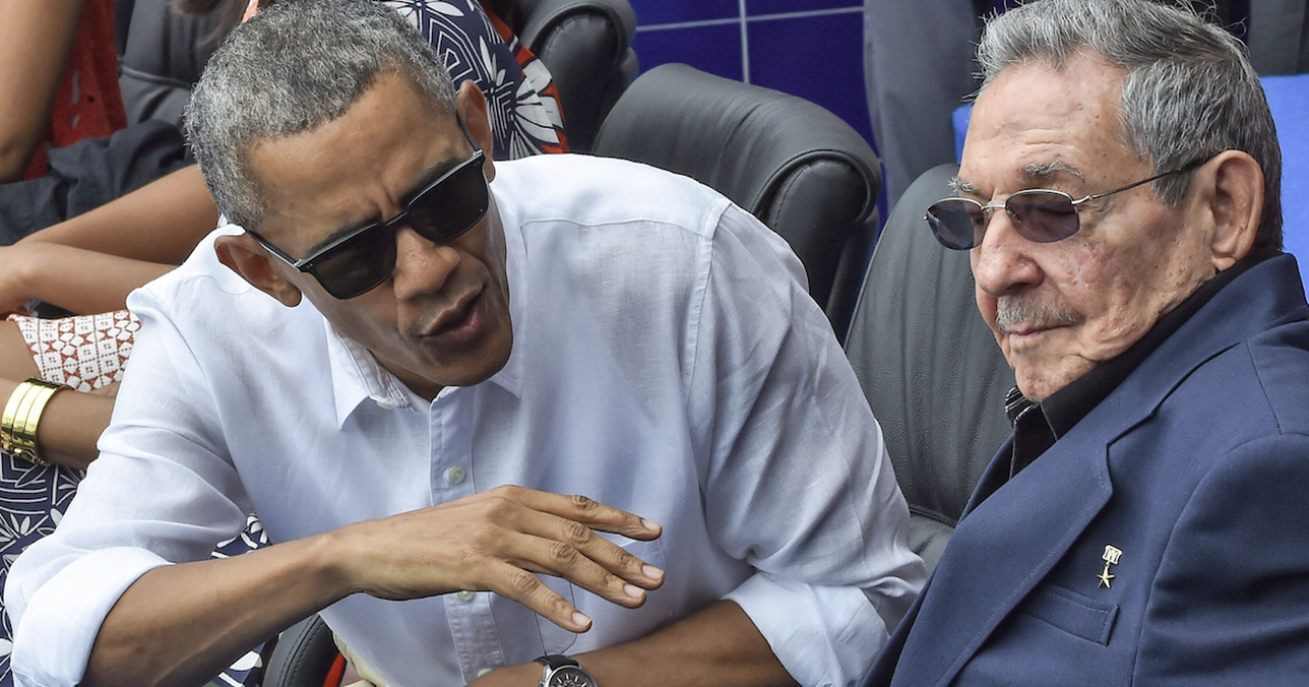 Obama y Raúl Castro, durante un juego de pelota en La Habana, en 2016 © ACN