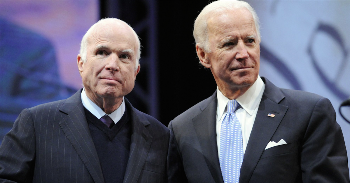 McCain y Biden en una foto de archivo © Pinterest