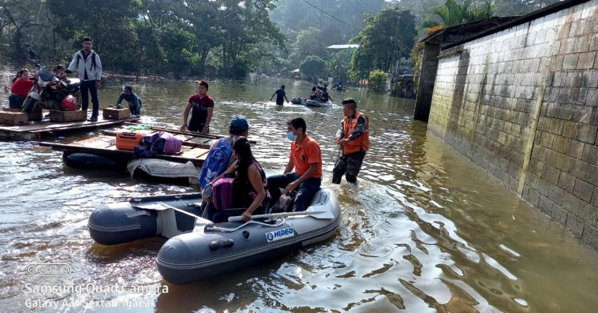 Inundaciones causadas por huracán Eta en Guatemala (Imagen referencial) © Ejército Guatemala/ Twitter 