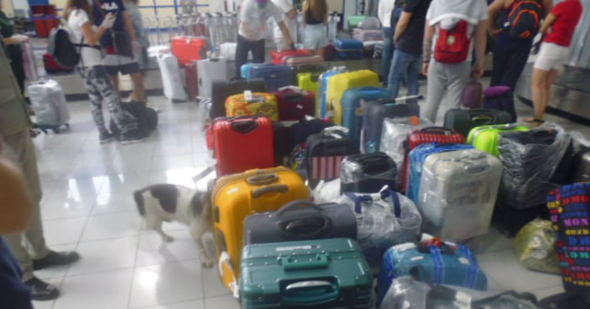 Equipaje en aeropuerto cubano © Facebook Aduana de Cuba